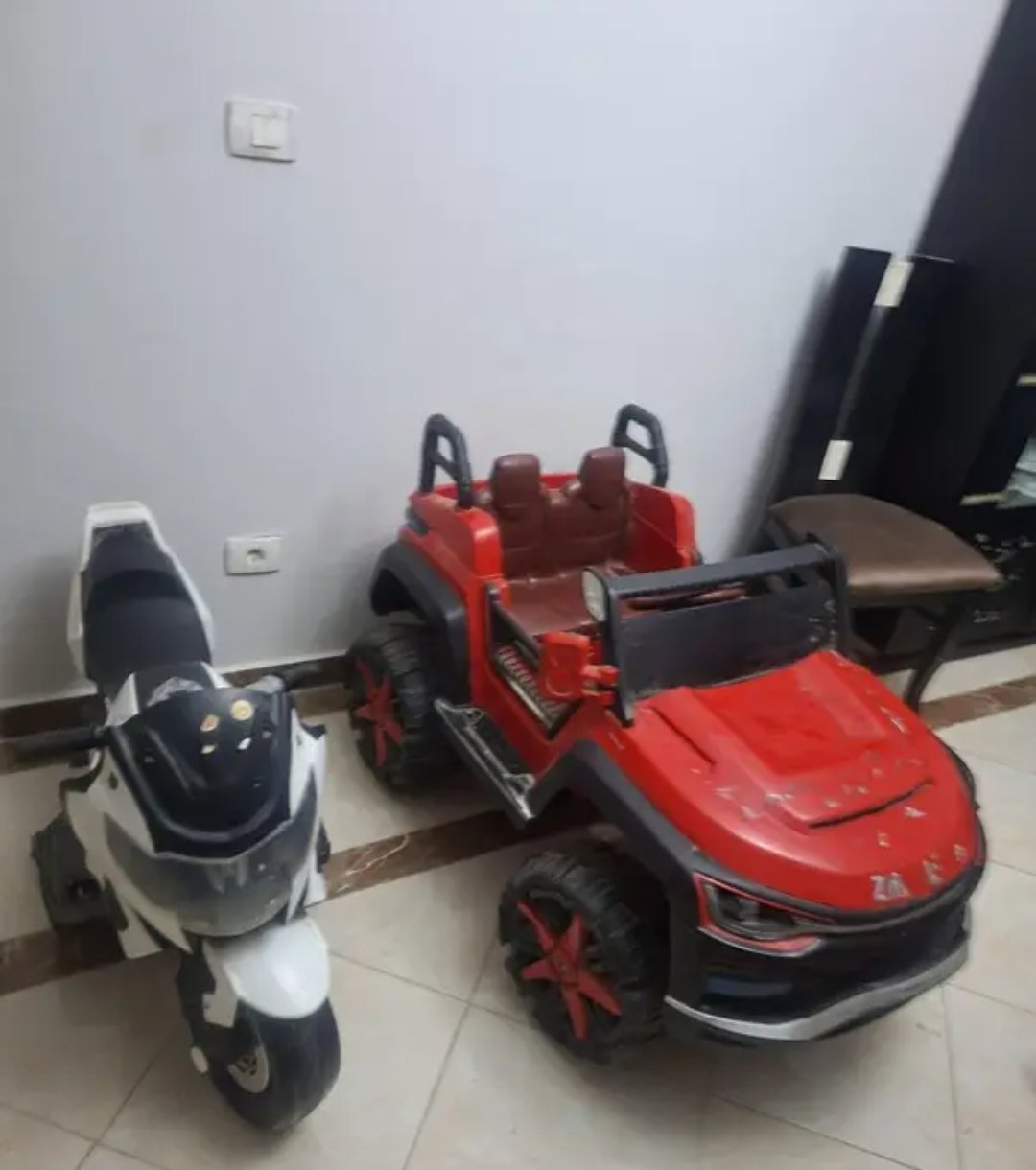 عربيه ومتوسكلا شحن لقطة