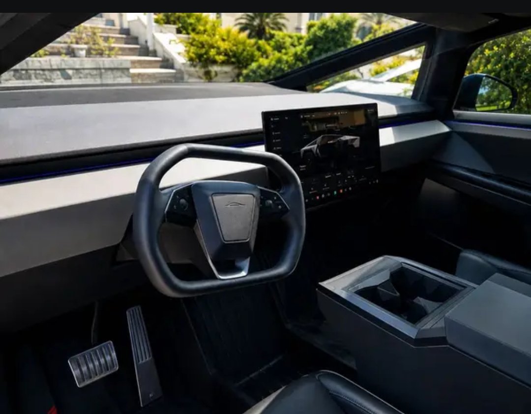 2025 Tesla Cybertruck رخصه سنه